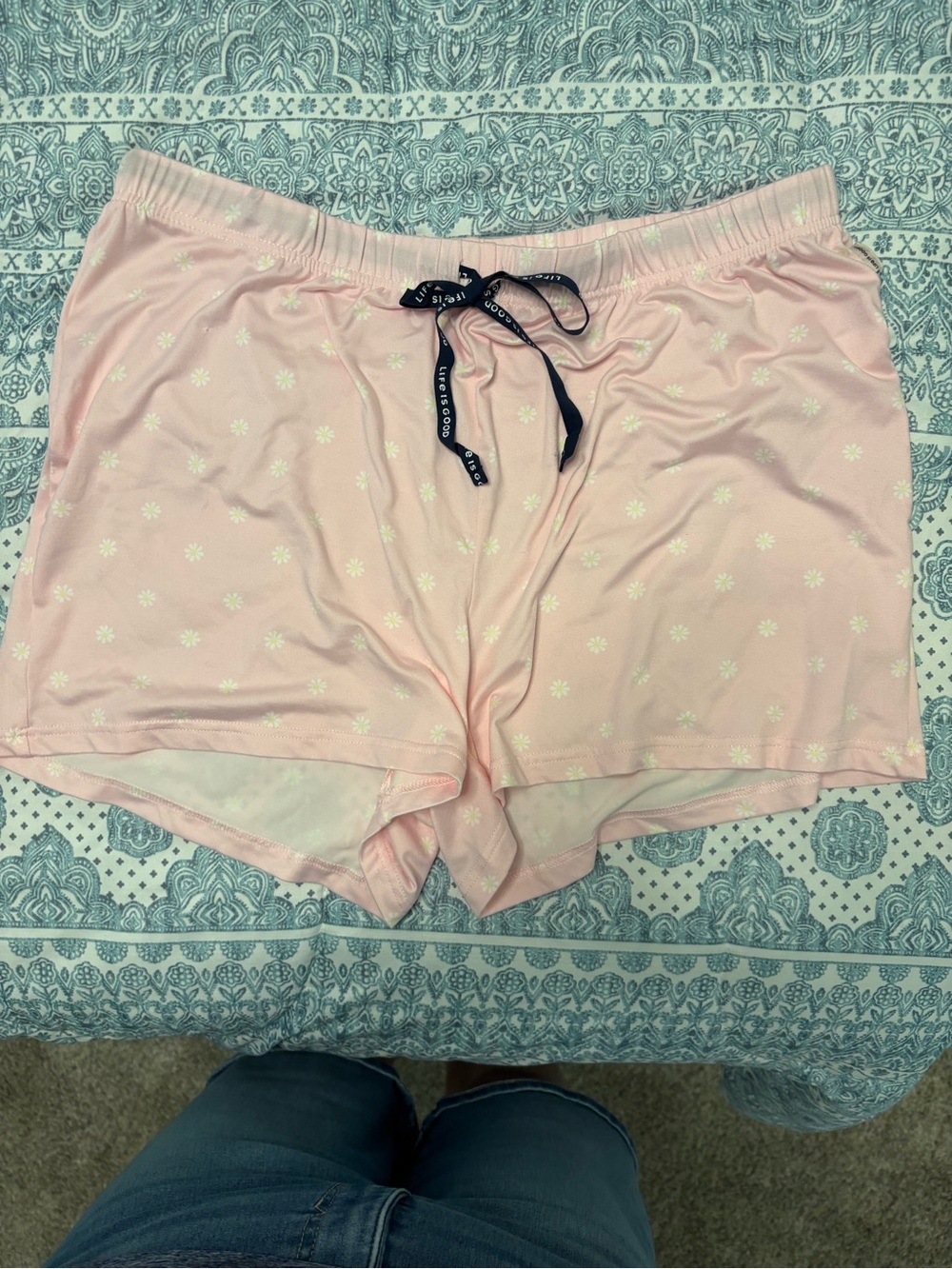 Life is Good Women’s Pink Daisy Print Sleep Shorts with Drawstring